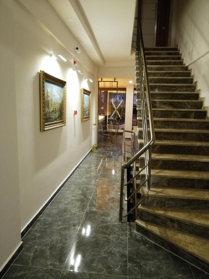 Apart Otel Sirena & 2*